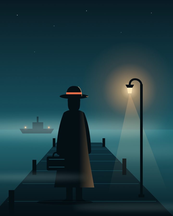 Una mujer con sombrero y valija espera en un muelle, bajo un farol